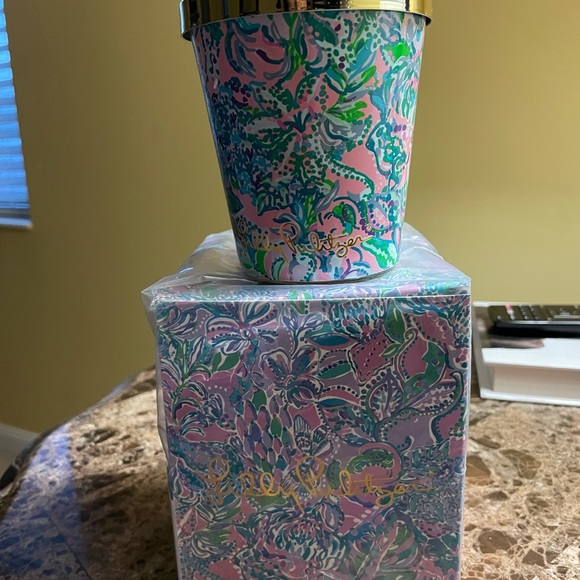 NWT Lilly Pulitzer Candle Coconut Crew - Picture 5 of 10